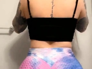 Amateur Horny Blonde Masturbates with Beer Additional webcamgirls