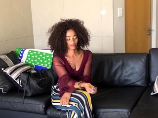 Ebony Housewife Sucking To Safe Job