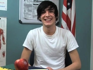 Gay porn hot shemale on boy Aidan Chase has an infectious