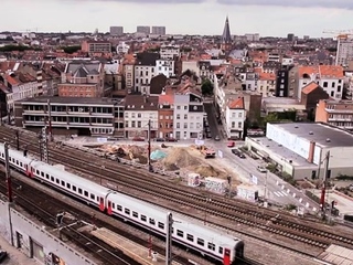 Premium milf operates ramrod in pov and enjoys lots of jism