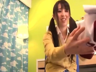 Skinny cheerleader Yuuki Itano