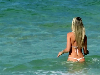 Blonde solo jerking off