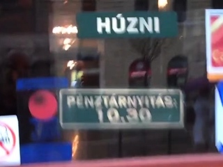 Naked brunette hottie Amabella provides pipe a good sucking