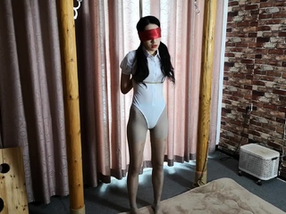 Chinese bondage – Kneeling punishment