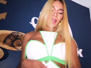 Great blonde Thai ladyboy barebacked