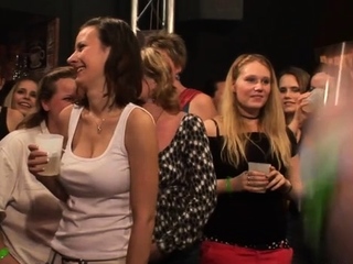 Lesbos are trickling each other