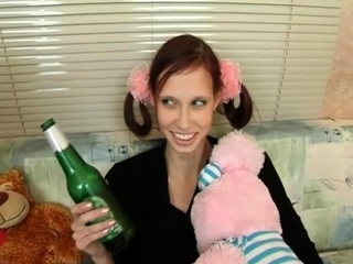 New teen loves to fuck an old chap from her neighborhood