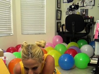 attractive fetish blond teen 18j 1st at porno cam