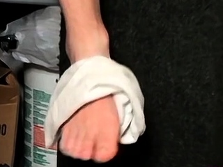 Young bloke strokes ten-pounder tough in a foot fetish solo