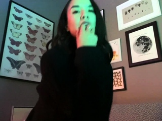 Amateur Webcam Teen Masturbates And Teases