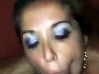 Baise anal avec une blonde mature avec de gros faux seins