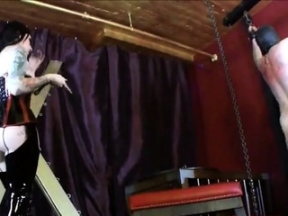 Brunette Amateur MILF Hottie