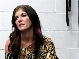 Mature blows mall cop and ex husband at the workplace