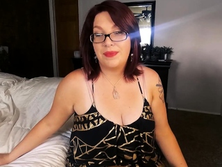 Webcam enjoyable mature brunette with toys cum on cam