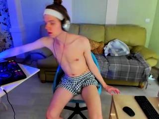 5 straight amateur twinks gay train