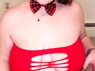 Australian BBW with large boobs provides blowjob