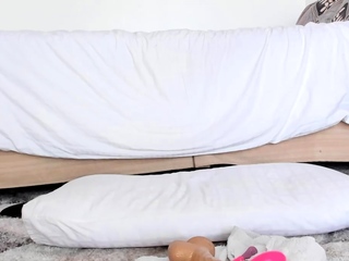 Busty milf horny solo toy time