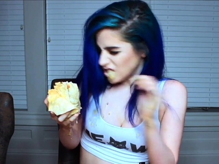 Horny Webcam Babe Solo Masturbation