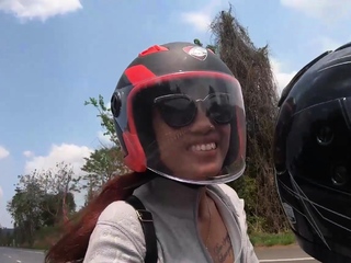 Large butt Thai amateur teen GF hot sex