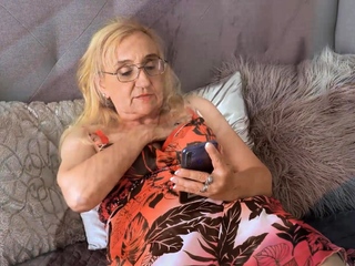 MATURE4K. Blindfolded blonde gave boy a hint