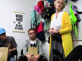 Stepmom seducing the retailer officer to cost-free her stepson