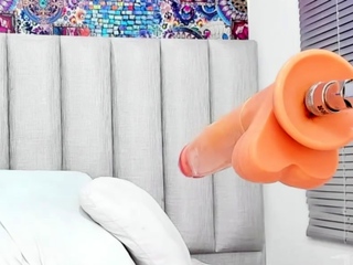 Amateur brunette ariana marie solo toying