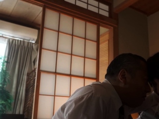 Amateur Milf in a FMM threesome with cumshot