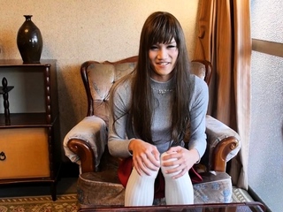 Asian Ladyboy on Trannies gold