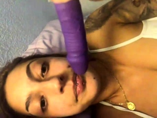 Hot teen lauryn may possibly solo toying