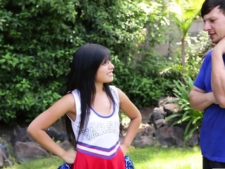 Jasmine desires to ride his dick