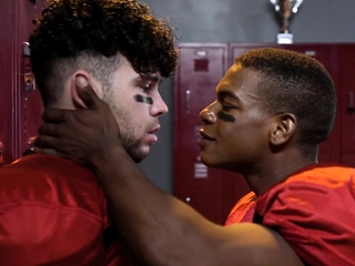 Athletic IR stud enjoys bareback anal in the locker space