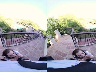 Close up fuck girl in large cock