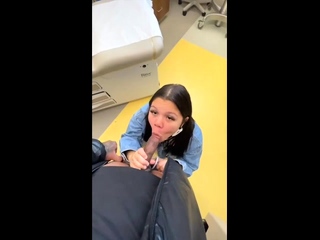 Good amateur girl ass exposed wearing panties