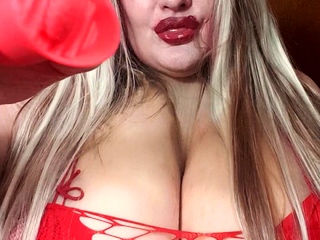 Susi is displaying her licking tonbue are you far better?