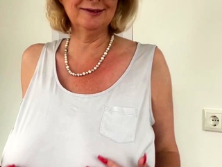 Major boob brunette masturbates on webcam