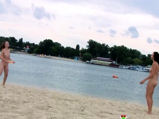 Nude beach girl is getting a wonderful time