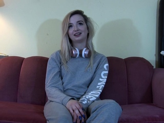 Amateur MILF blowjob cumshot