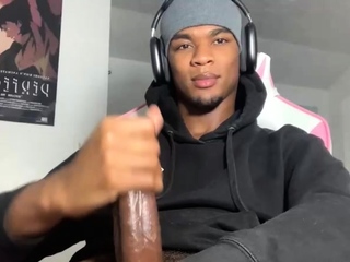 Horny Black Beefy Gay Had a Large Cock and Sucked