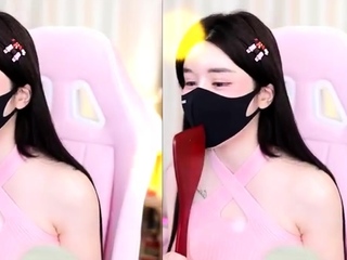 Tiny Tit Teen Cums On Cam