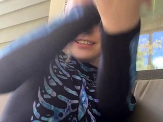 beginner blonde solo webcam