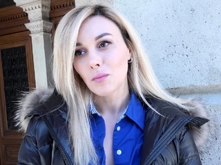 GERMAN SCOUT – MILF Karina King Pickup for Casting Fuck