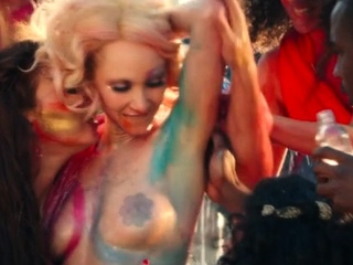 Juno Temple, Yumna Marwan and others in intercourse scenes