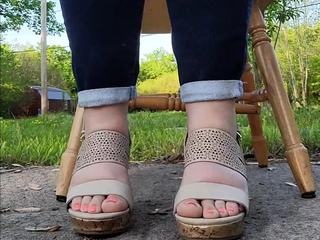 Linsey Dawn solo foot fetish