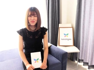 Nono Sakurai is a bar lady. She had some cute panties on