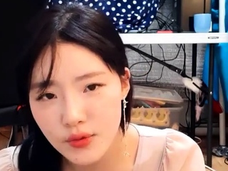 Novice webcam asian woman