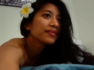 Solo women masturbate till orgasm for