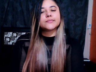 Brunette Solo Webcam Masturbation