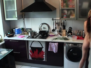 Teasing teen cooks bare