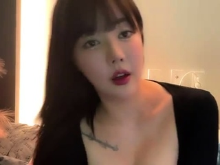 Asian hottie with good huge boobs