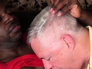 BEARFILMS Outdated Bear Kenny Spreader Bred By Black Daemon Sadi